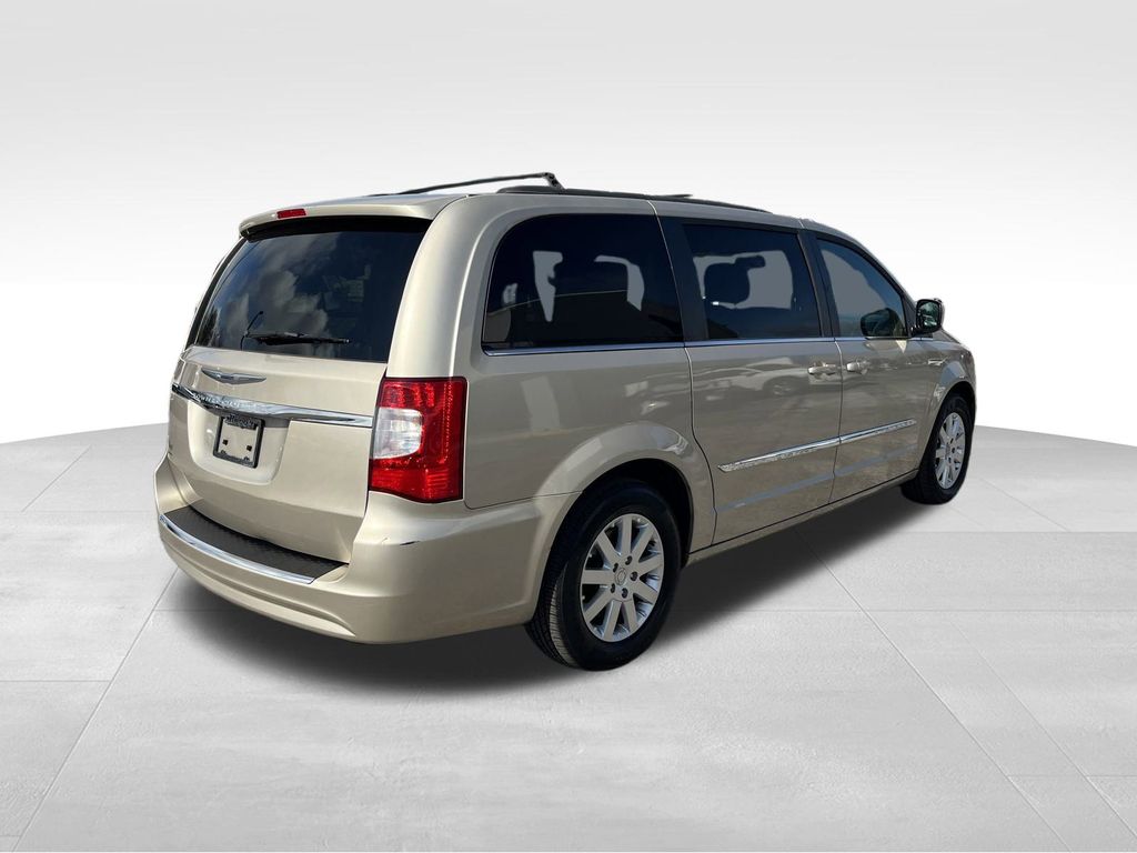 used 2014 Chrysler Town & Country car, priced at $8,791