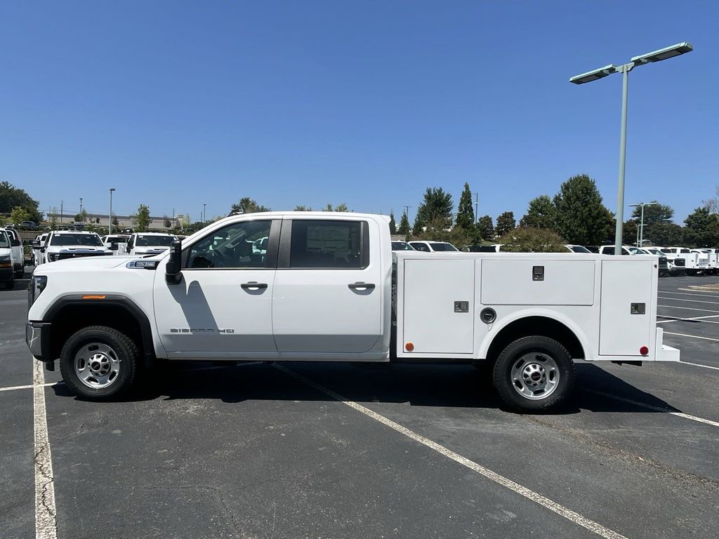 new 2024 GMC Sierra 2500HD car, priced at $48,933
