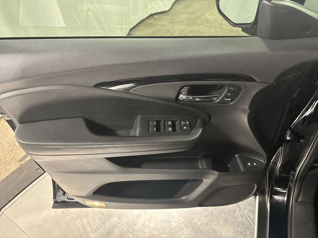 used 2022 Honda Pilot car, priced at $34,997