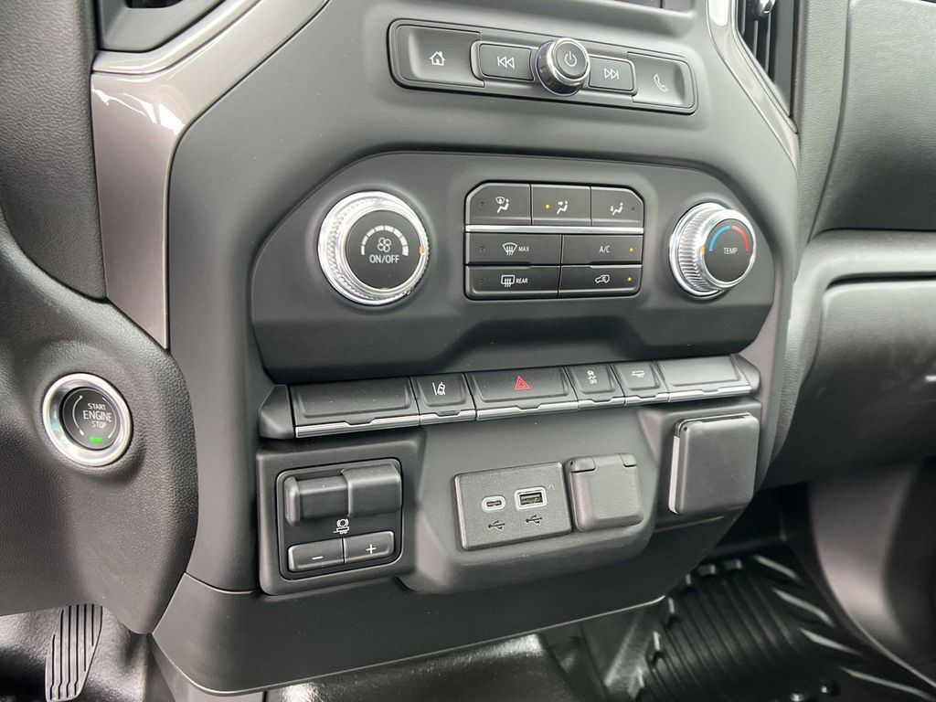 new 2024 GMC Sierra 3500HD car, priced at $42,678