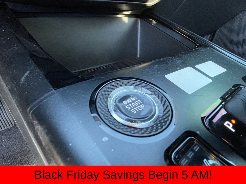 new 2025 Kia Niro car, priced at $28,261