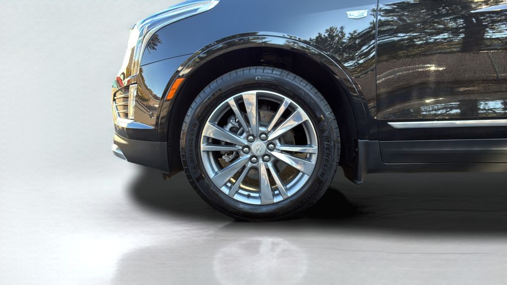 used 2022 Cadillac XT5 car, priced at $36,900