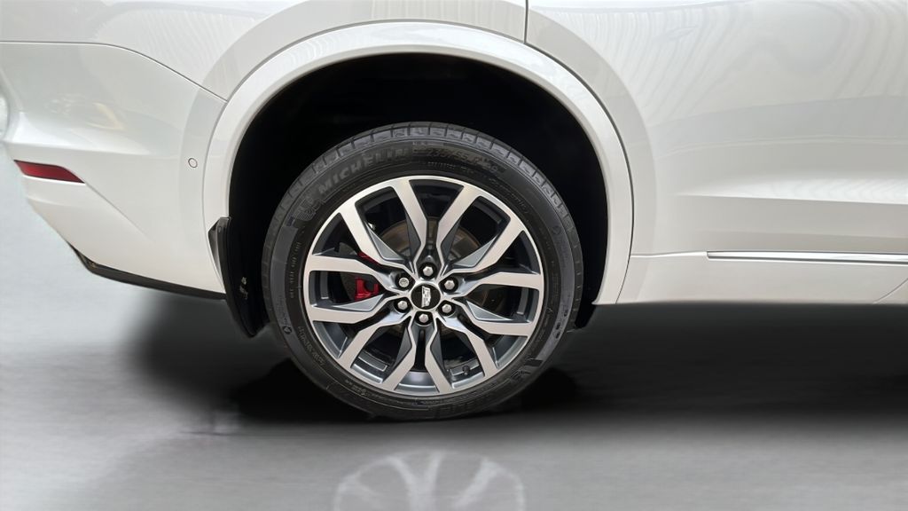 used 2023 Cadillac XT6 car, priced at $39,300