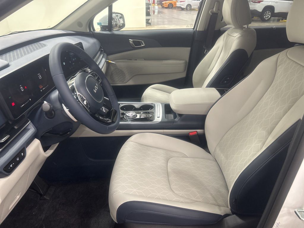 new 2026 Kia Carnival Hybrid car, priced at $43,570