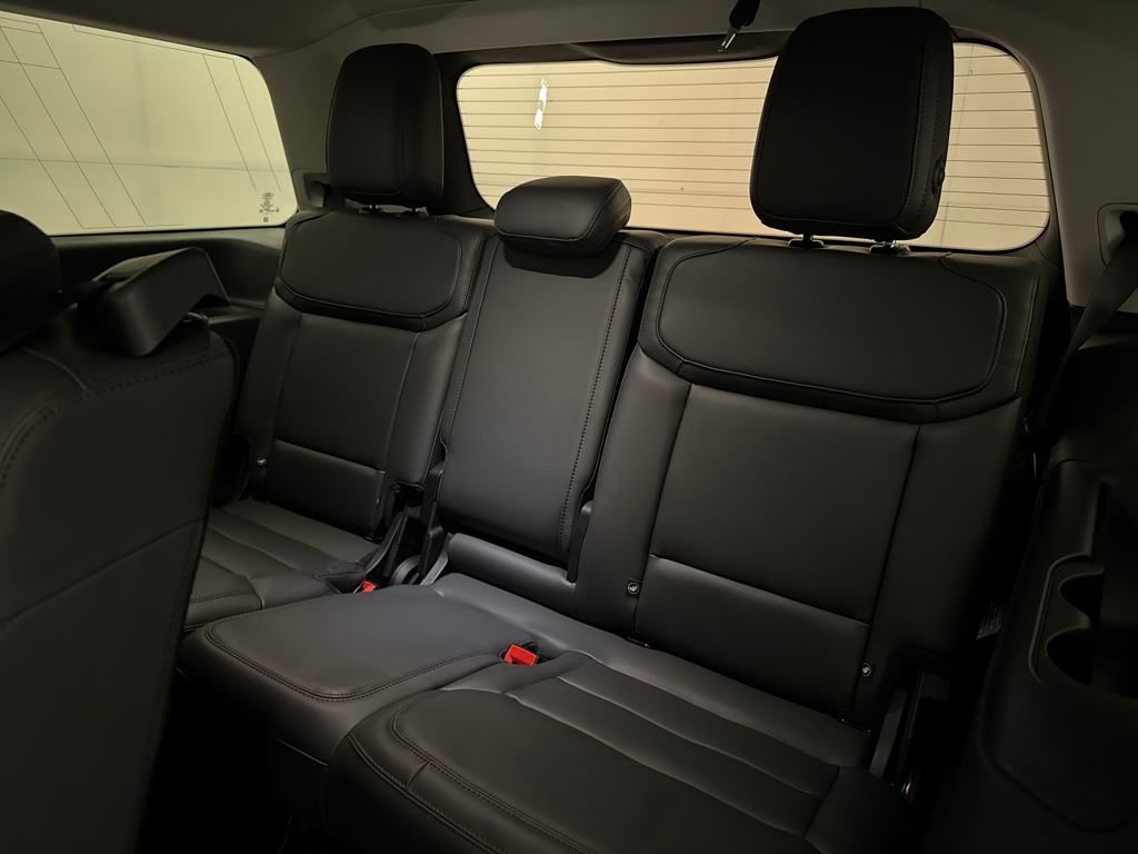 new 2025 Ford Expedition car, priced at $67,653