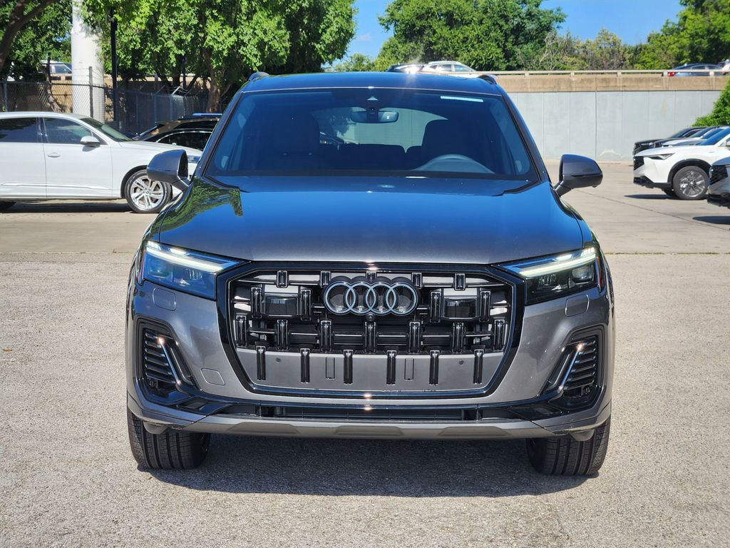 new 2025 Audi Q7 car, priced at $70,700