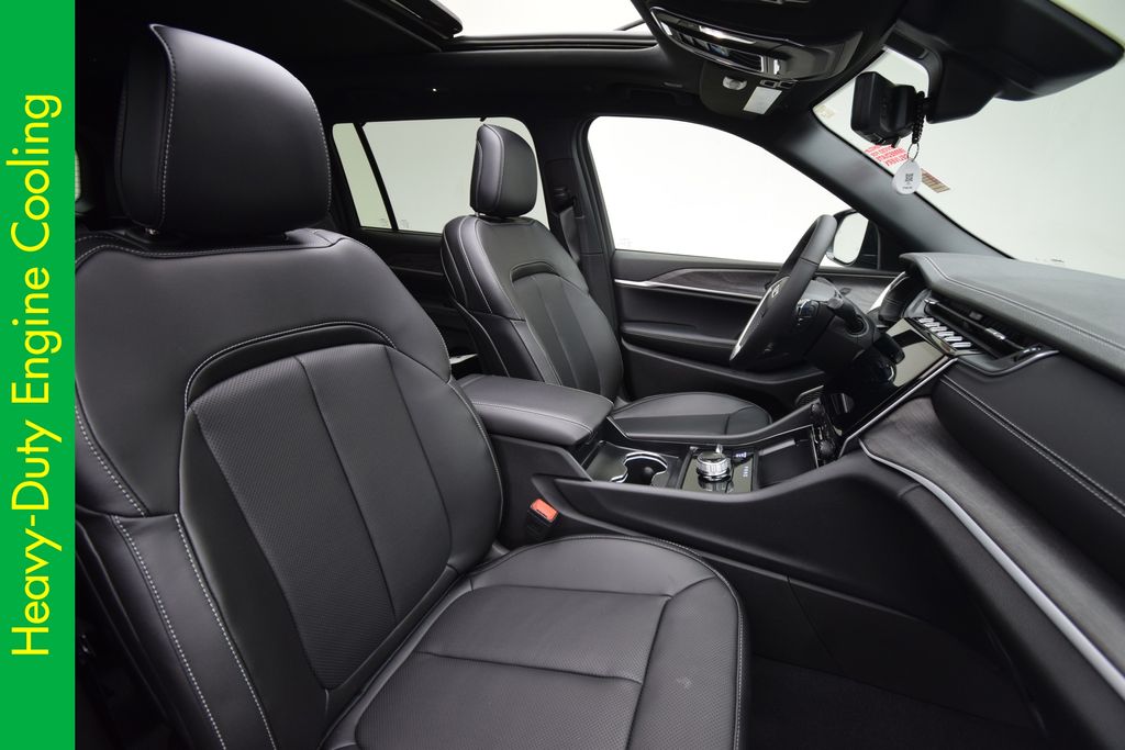 new 2025 Jeep Grand Cherokee L car, priced at $48,064