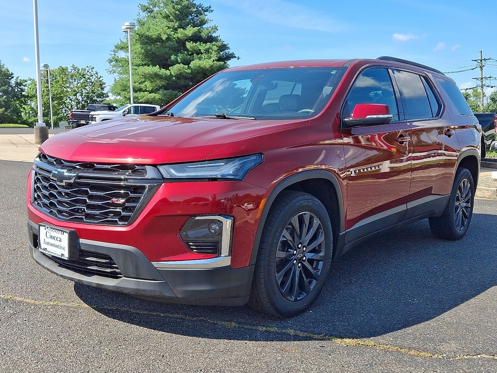 used 2022 Chevrolet Traverse car, priced at $27,895