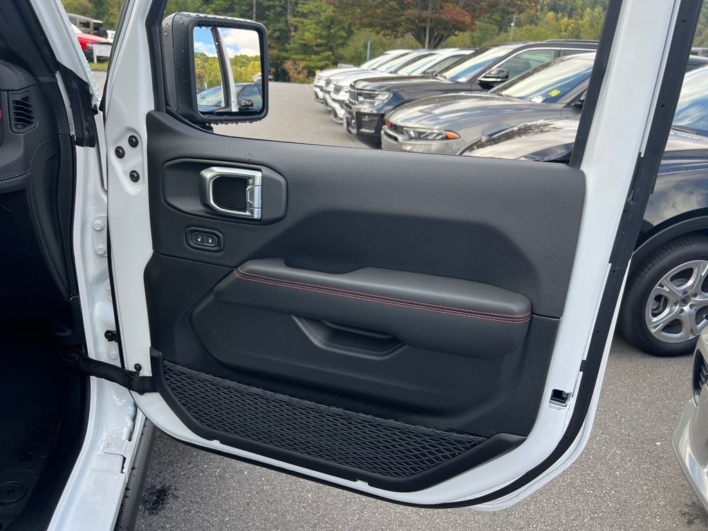 new 2025 Jeep Wrangler car, priced at $63,348