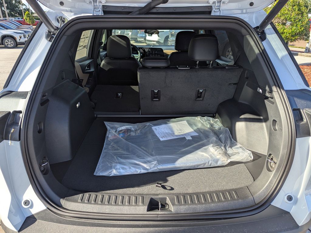 new 2026 Chevrolet Equinox car, priced at $33,895