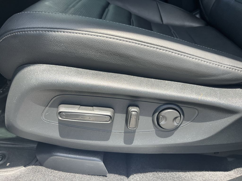 used 2024 Honda CR-V car, priced at $32,992