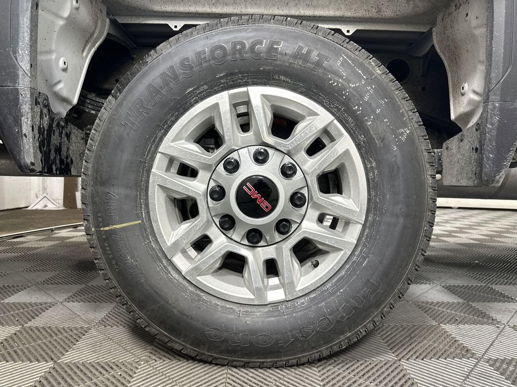 new 2025 GMC Sierra 2500HD car, priced at $53,426