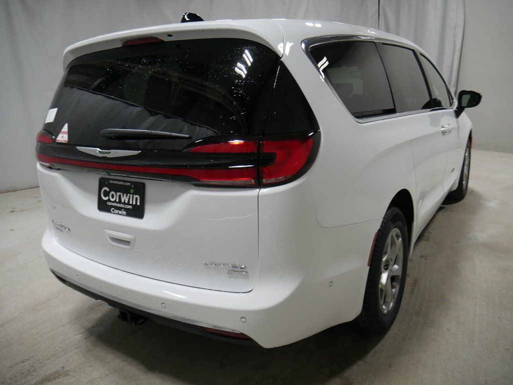 new 2024 Chrysler Pacifica car, priced at $47,810