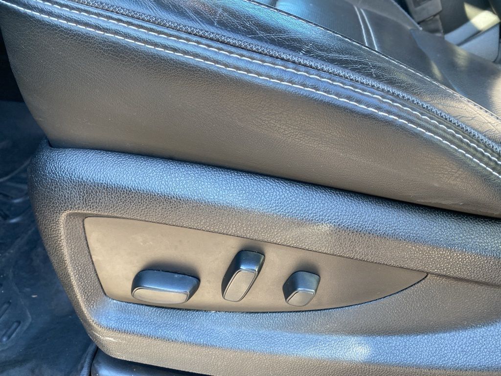 used 2017 GMC Yukon XL car, priced at $21,995