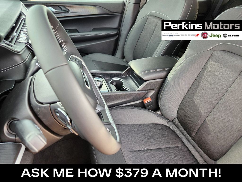 new 2025 Jeep Grand Cherokee car, priced at $36,581