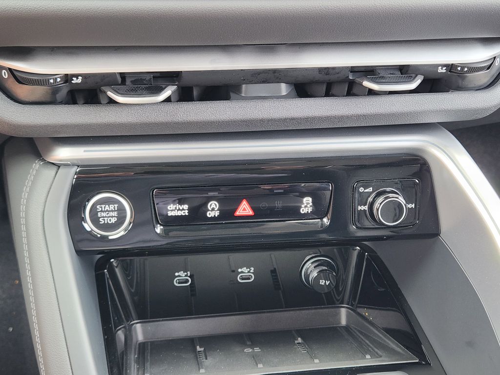 new 2025 Audi Q5 car, priced at $60,175