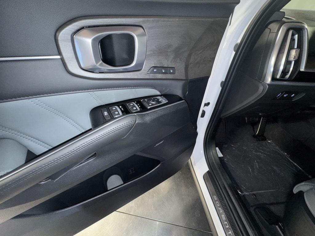 new 2025 Kia Sorento car, priced at $46,522