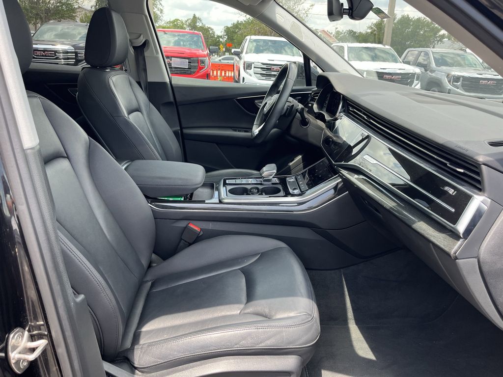 used 2020 Audi Q7 car, priced at $26,492