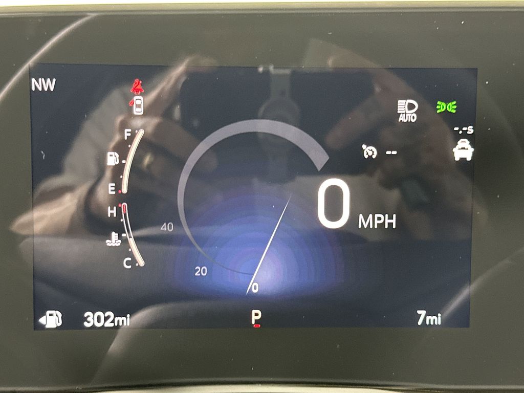 new 2025 Buick Envista car, priced at $25,190