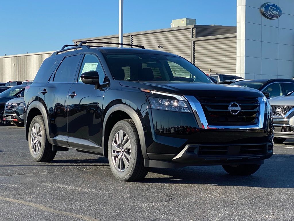 new 2025 Nissan Pathfinder car, priced at $38,396