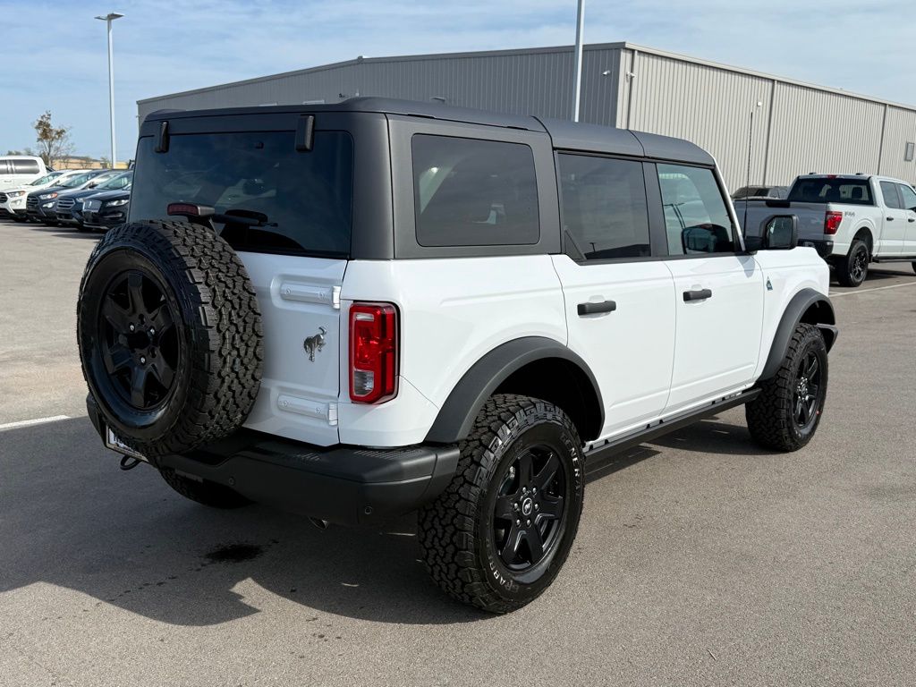 new 2024 Ford Bronco car, priced at $48,626