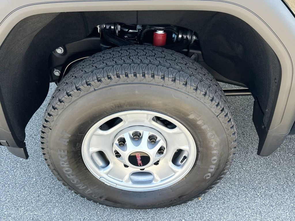 new 2024 GMC Sierra 2500HD car, priced at $59,495