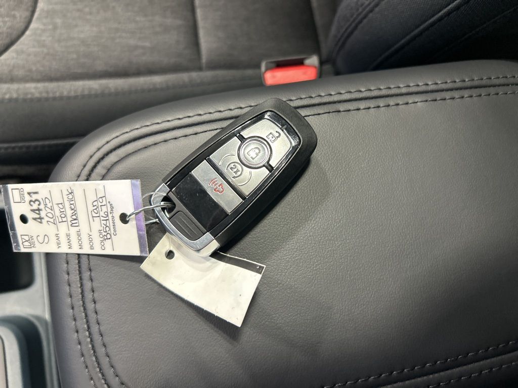 new 2025 Ford Maverick car, priced at $35,935