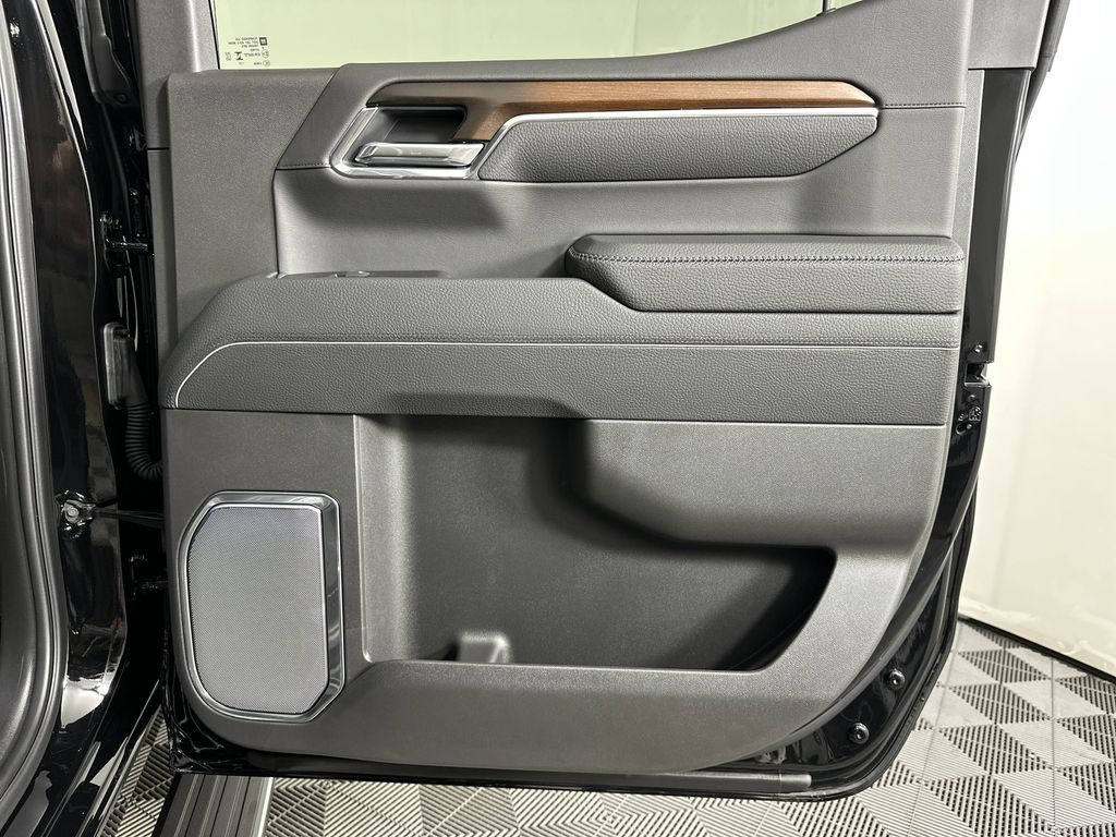 new 2025 GMC Sierra 1500 car, priced at $68,494