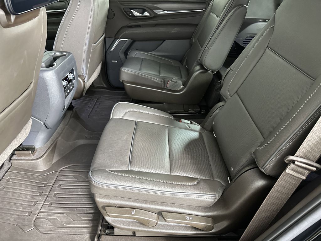 used 2021 GMC Yukon car, priced at $47,559