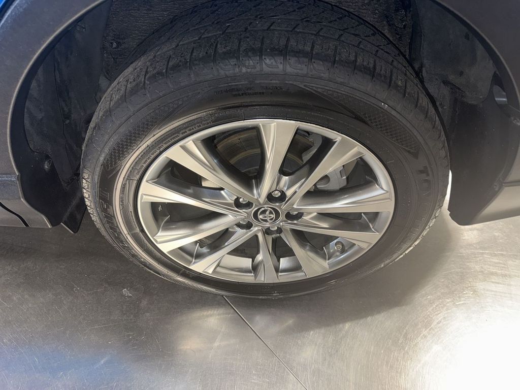 used 2018 Toyota RAV4 Hybrid car, priced at $26,998