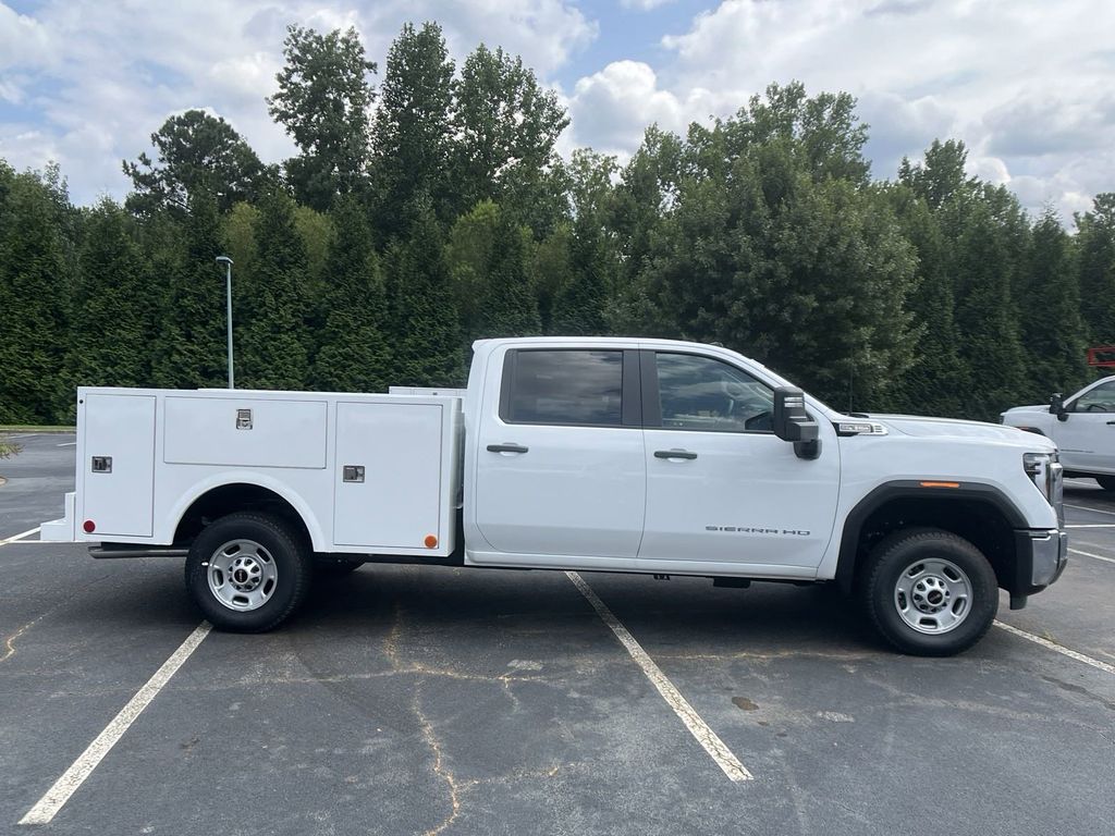 new 2024 GMC Sierra 2500HD car, priced at $48,933