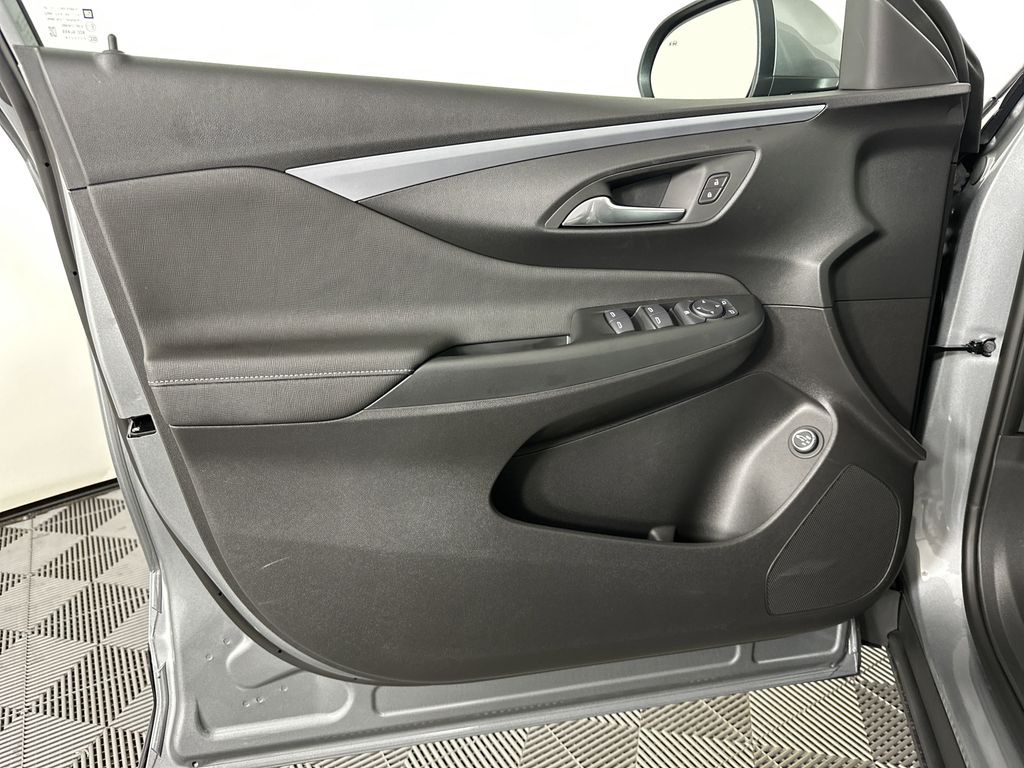 new 2025 Buick Envista car, priced at $27,375