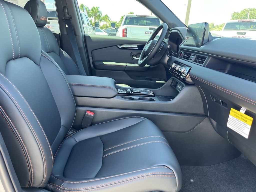 new 2025 Honda Pilot car, priced at $48,859