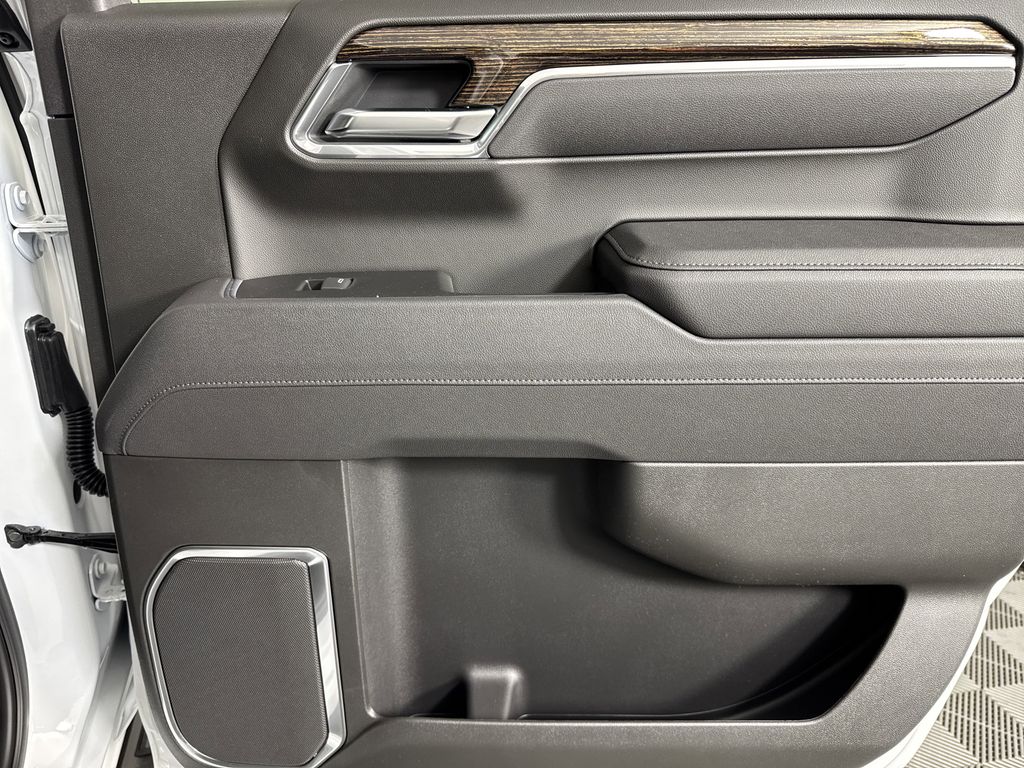 new 2025 GMC Sierra 1500 car, priced at $61,430