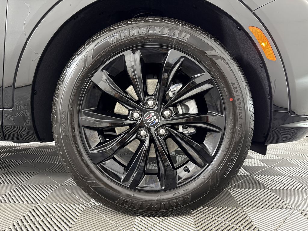 new 2025 Buick Envista car, priced at $29,869