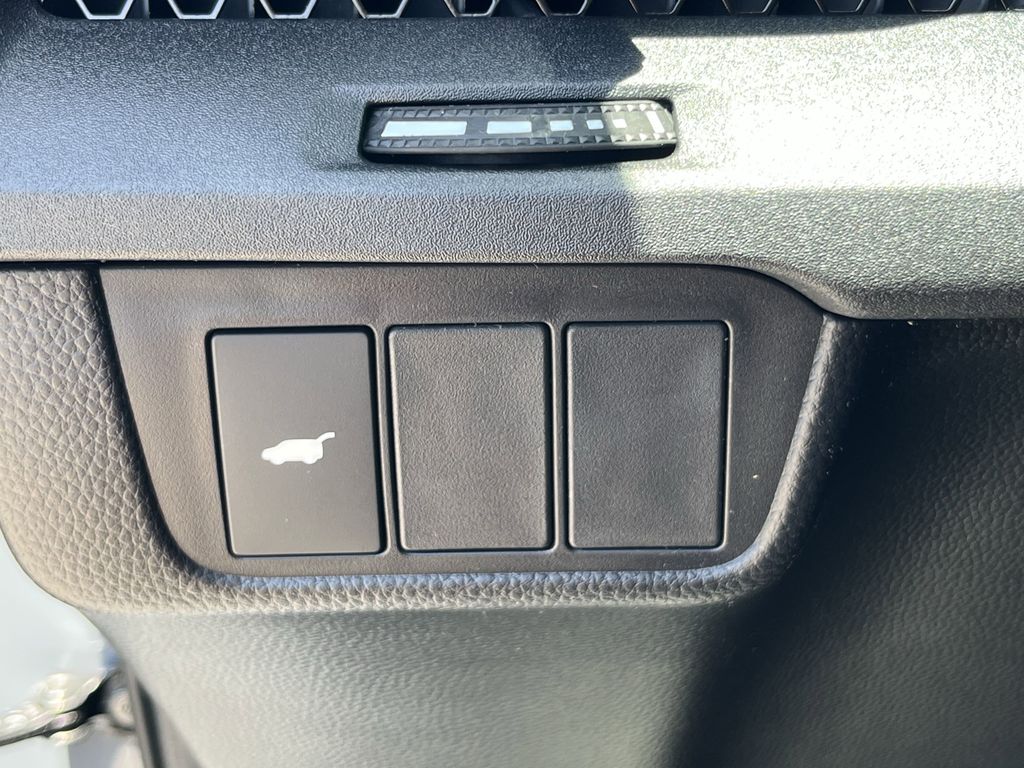 new 2026 Honda CR-V Hybrid car, priced at $38,813