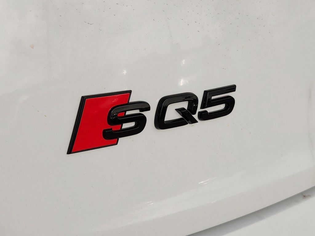 new 2025 Audi Q8 car, priced at $80,870