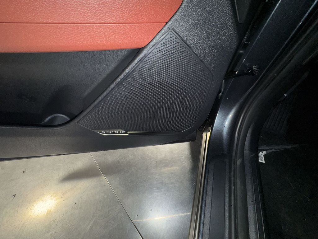 new 2025 Kia Sportage Hybrid car, priced at $39,274