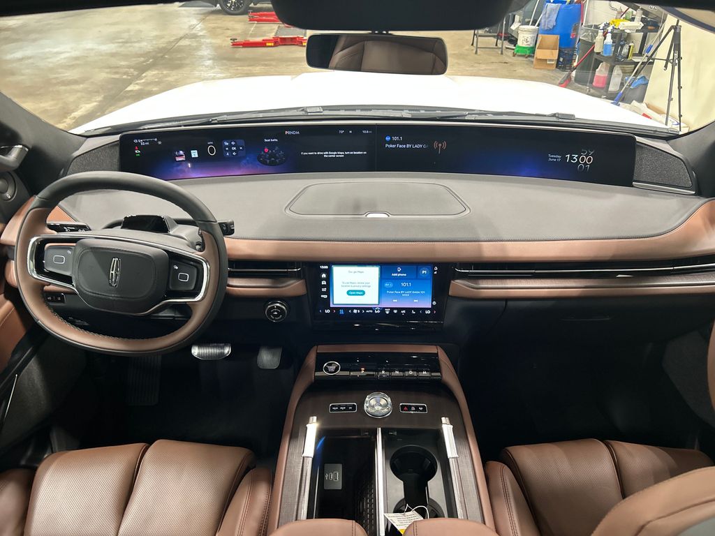 new 2025 Lincoln Navigator car, priced at $102,985