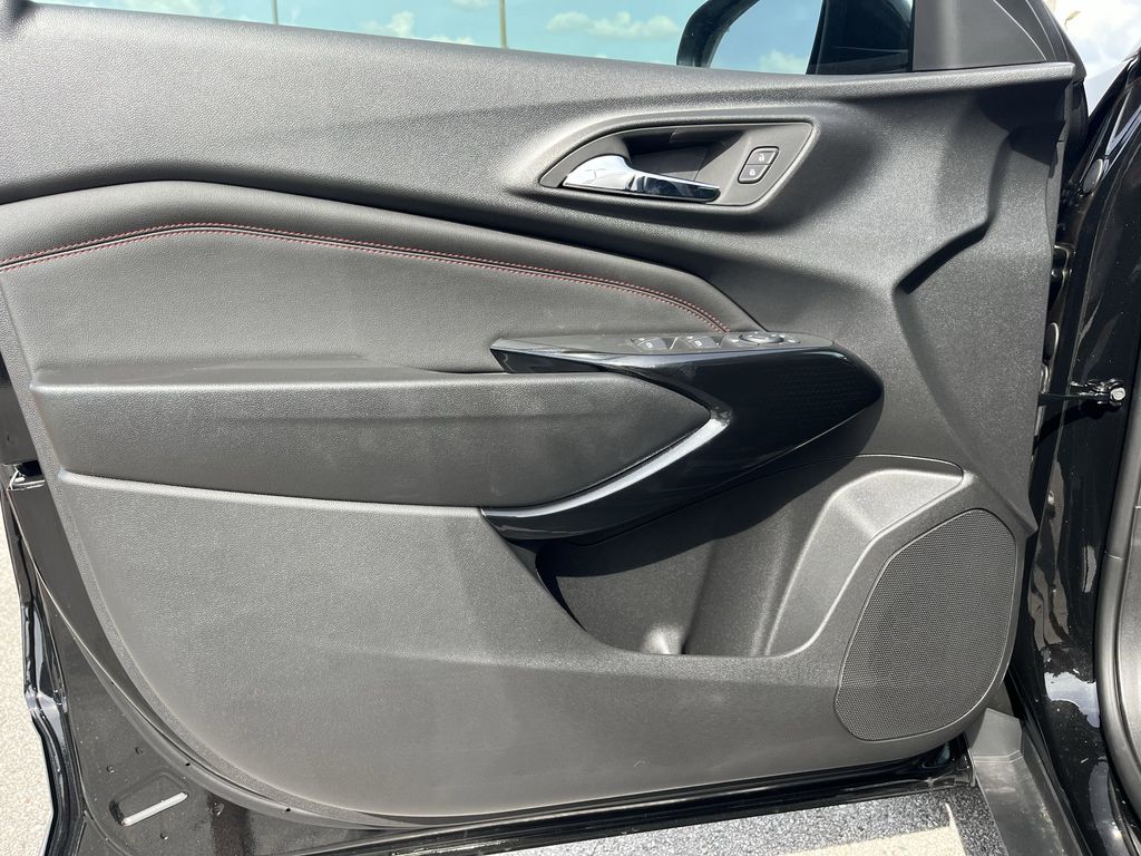 new 2025 Chevrolet Trax car, priced at $23,521
