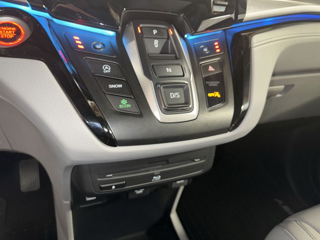 used 2024 Honda Odyssey car, priced at $39,903