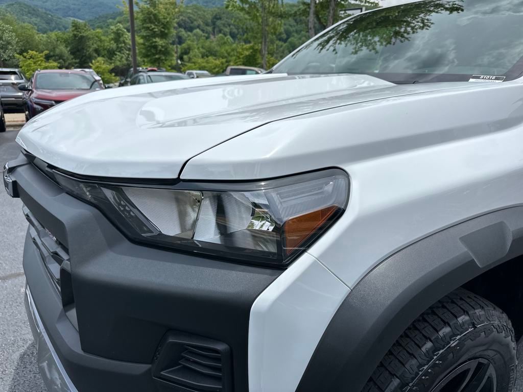 new 2025 Chevrolet Colorado car, priced at $43,070