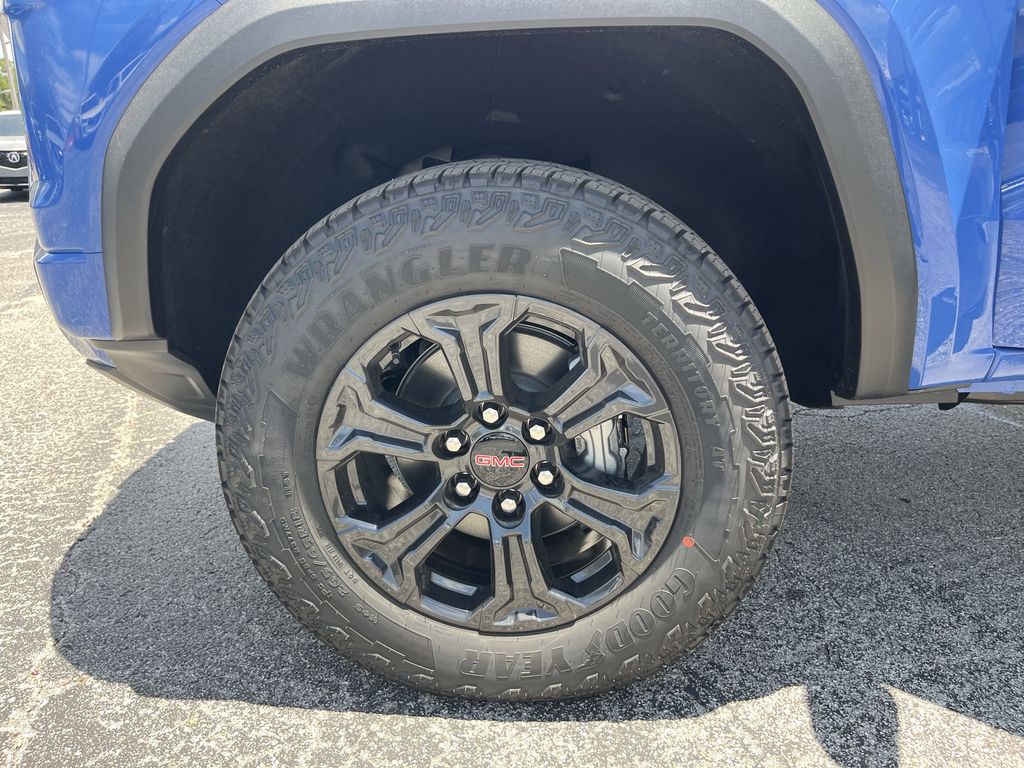new 2025 GMC Canyon car, priced at $42,315
