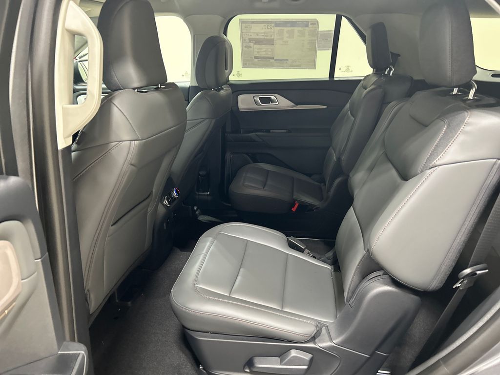 new 2025 Ford Explorer car, priced at $45,826