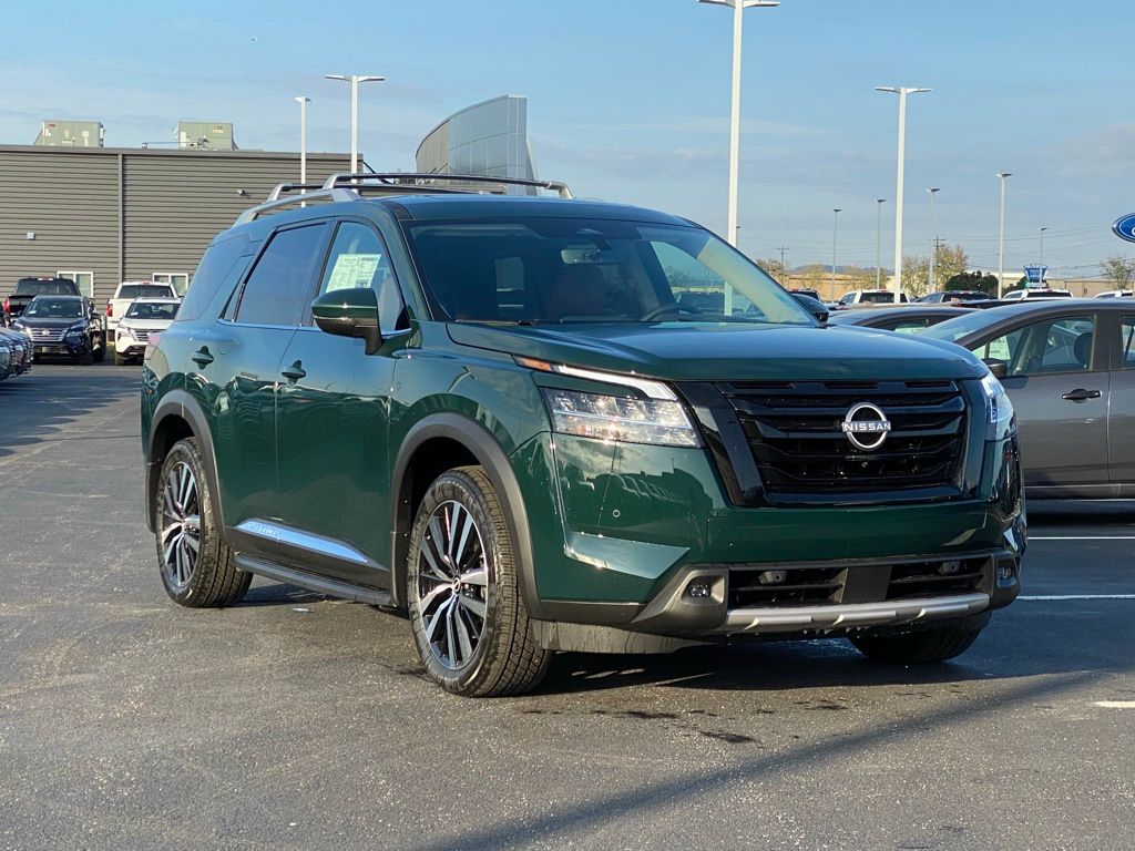 new 2024 Nissan Pathfinder car, priced at $45,905