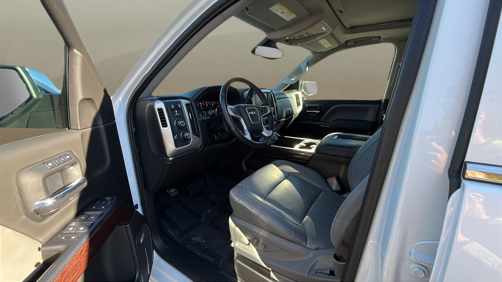 used 2018 GMC Sierra 1500 car, priced at $32,000