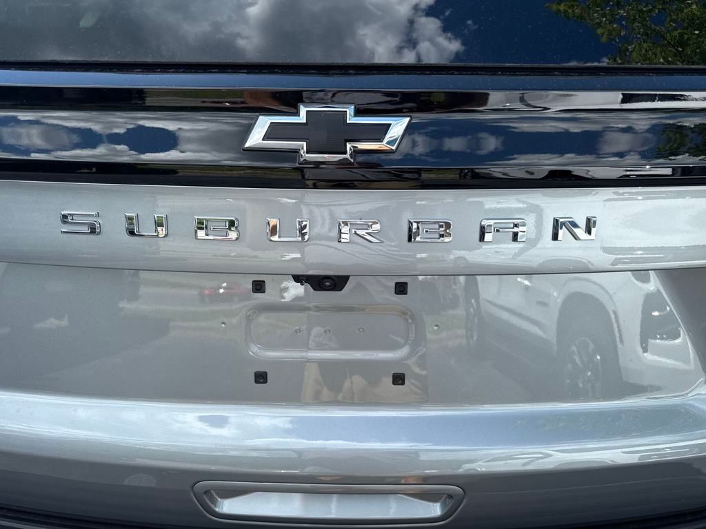 new 2025 Chevrolet Suburban car, priced at $69,445