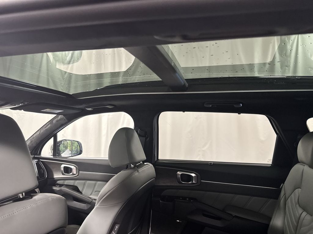new 2025 Kia Sorento car, priced at $47,621