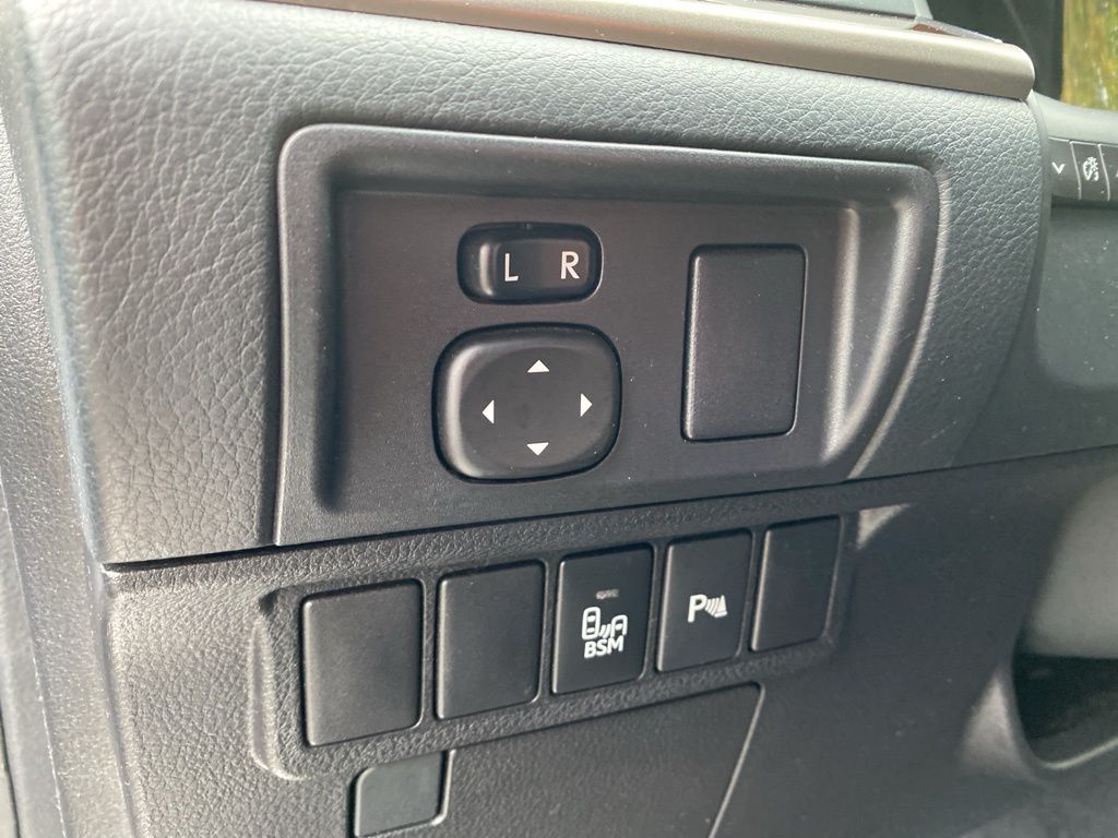 used 2013 Lexus ES car, priced at $11,500