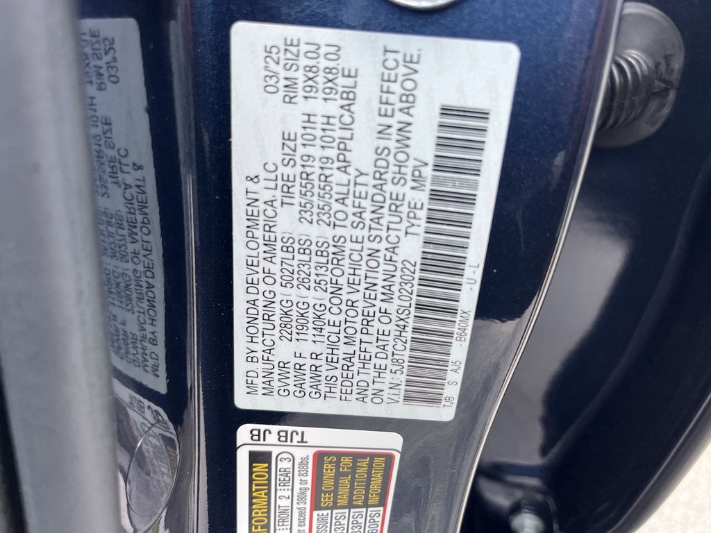 new 2025 Acura RDX car, priced at $46,050